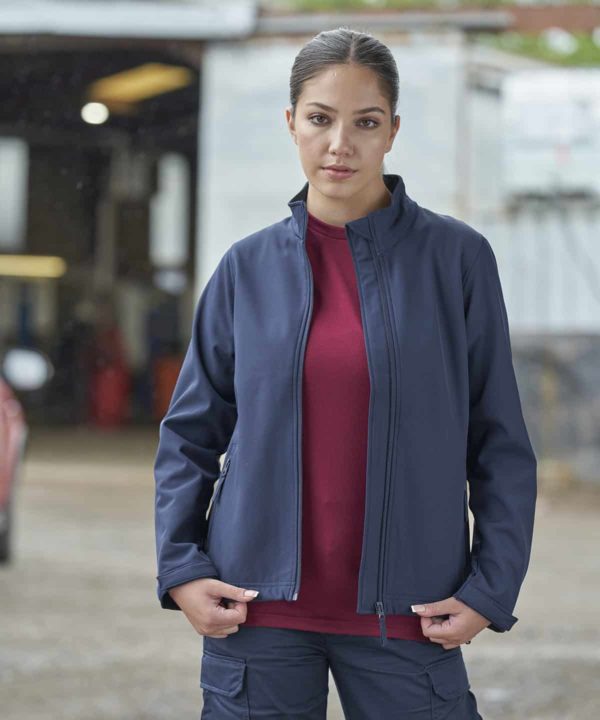 pro rtx rx500f ladies pro two layer softshell jacket lifestyle (1)